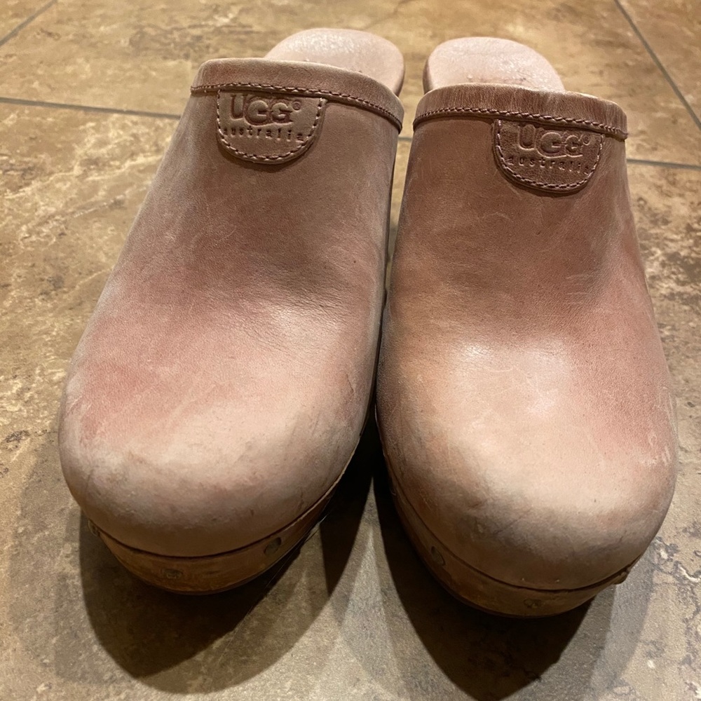 Vintage Ugg Mules - Size 7